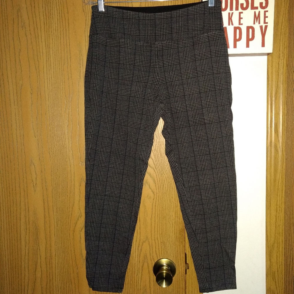 Like new condition grey plaid leggings